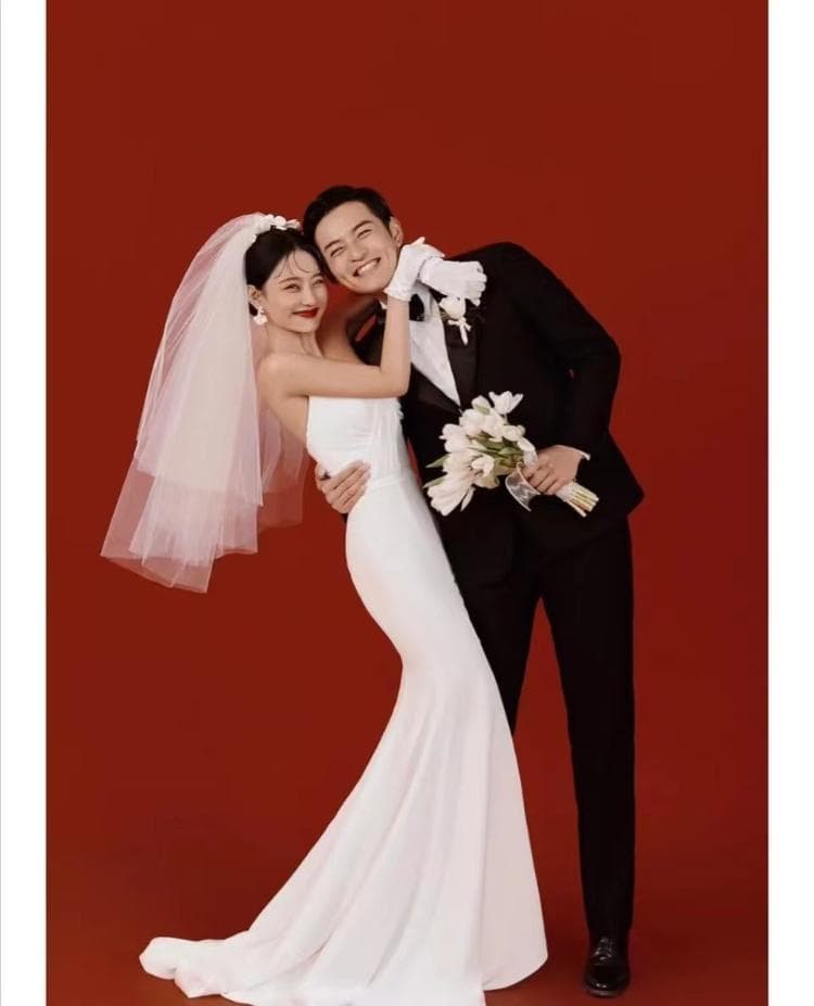 婚纱后换什么礼服？婚礼当天礼服选择与更换全攻略