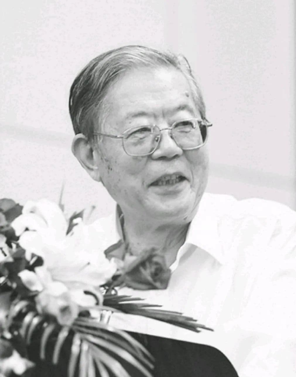 周光召院士逝世，享年95岁：为国家核武器研制做出重大贡献的理论物理学家