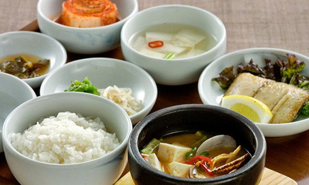 韩国美食推荐：12道最具代表性的传统与现代美食