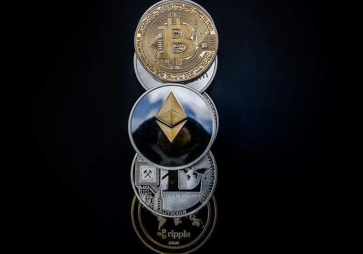 加密货币价格的决定因素是什么,哪些因素会影响加密货币的价格波动？
