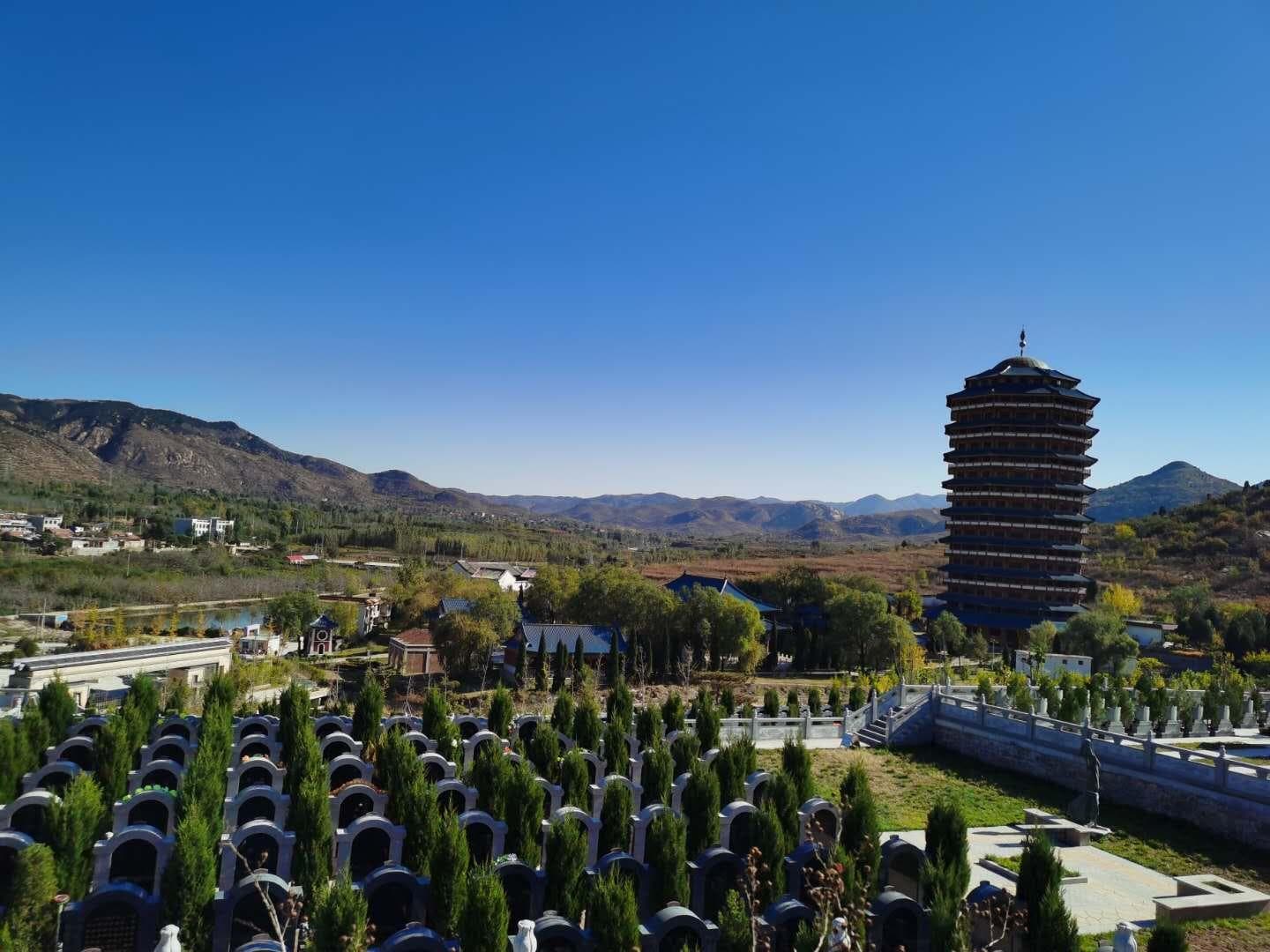 公共墓地的法律性质
