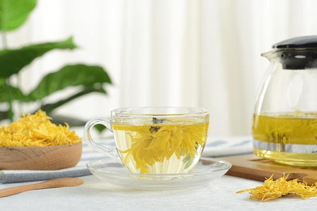 黄菊花和白菊花有什么区别？可以一起泡吗？
