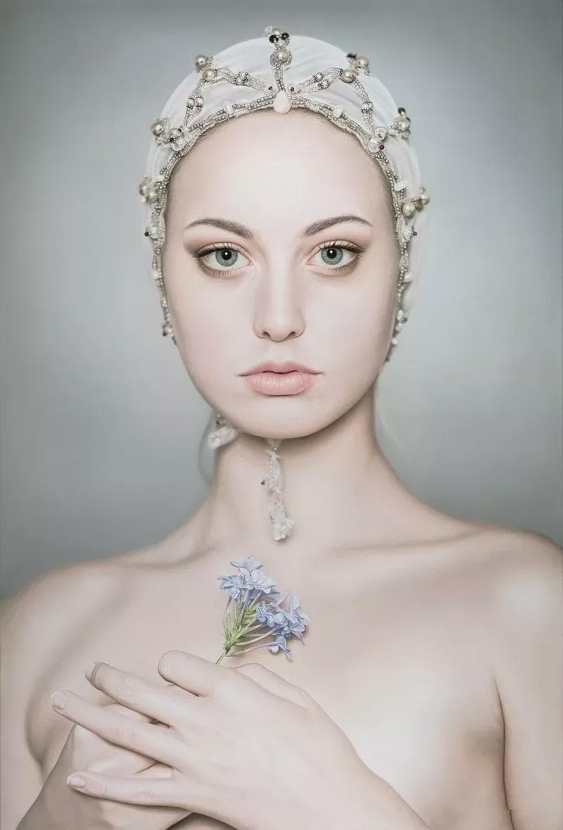 瑞典艺术家Anna Halldin Maule：将古典绘画带入现代审美的创新者