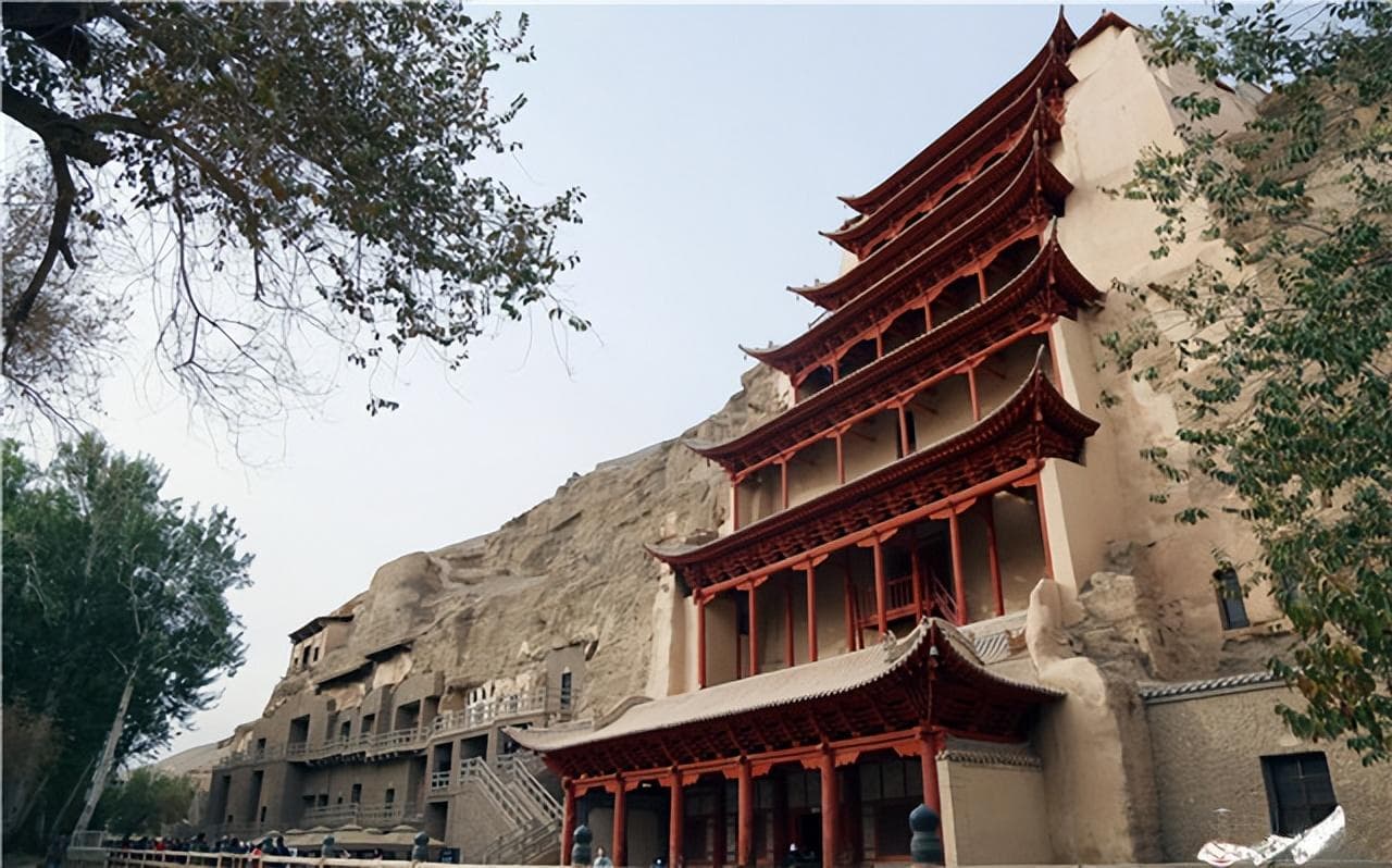 “世界艺术宝库”的莫高石窟　何以“艺”耀千年