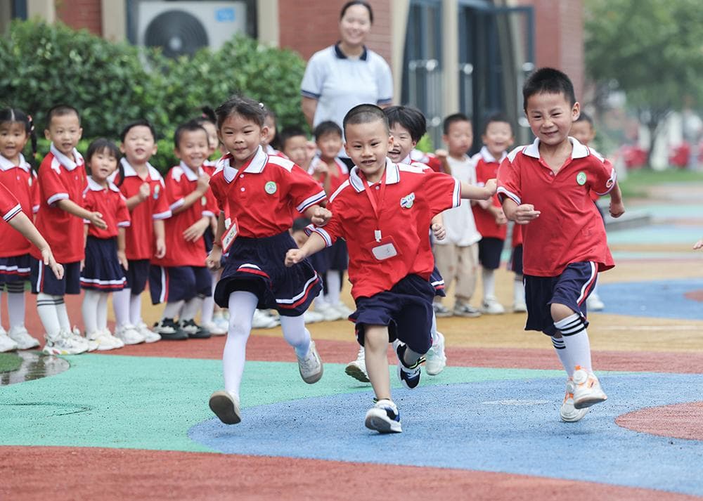 学前教育在园幼儿数连续三年下降，去年较前年减少超五百万人