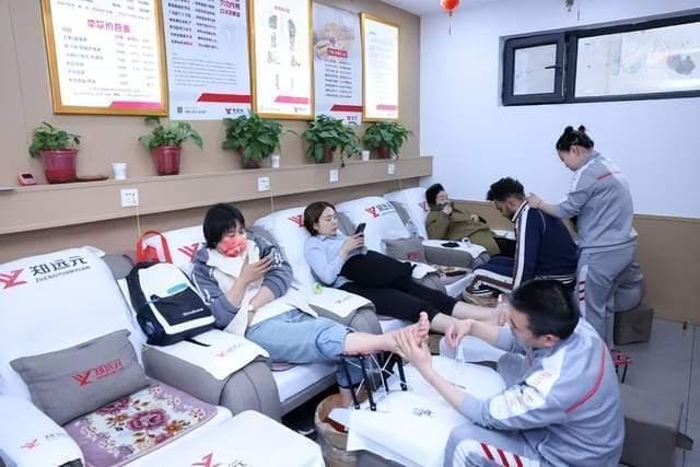 郑远元修脚：从街边小店到百亿帝国
