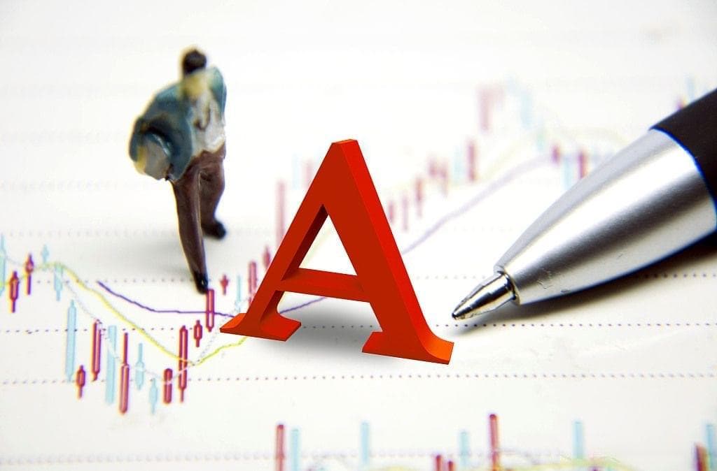 哪些因素会影响黄金价格波动？2025投资必看