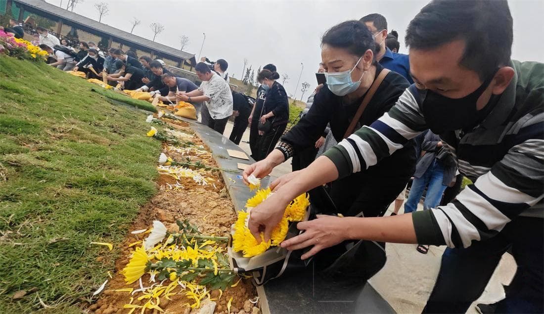 生态安葬寄哀思，广西不少人选择让逝者与鲜花长眠
