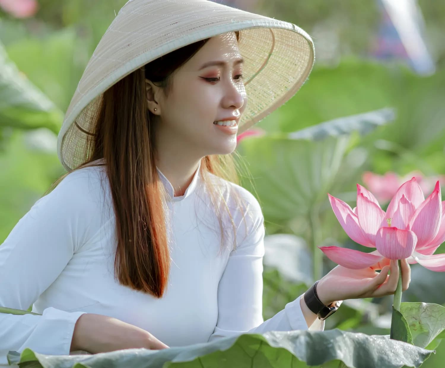 揭秘殷桃护肤美妆秘籍：花梦花美容油成神器！