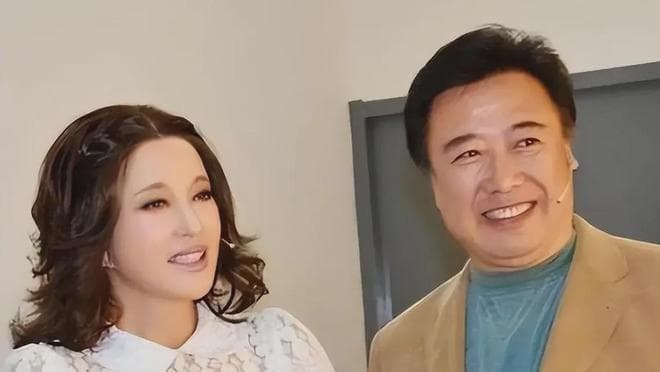 离婚34年，再看陈国军才发现，离开刘晓庆娶女学生的决定有多聪明