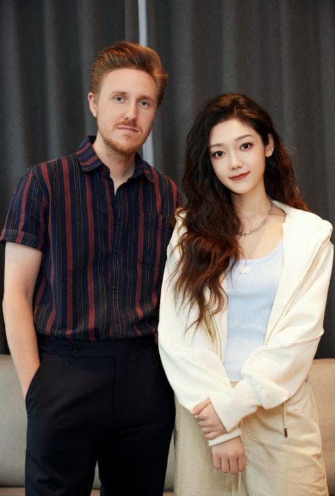科迪·弗莱与希林娜依·高跨国对唱，诠释“宿命感”爱情