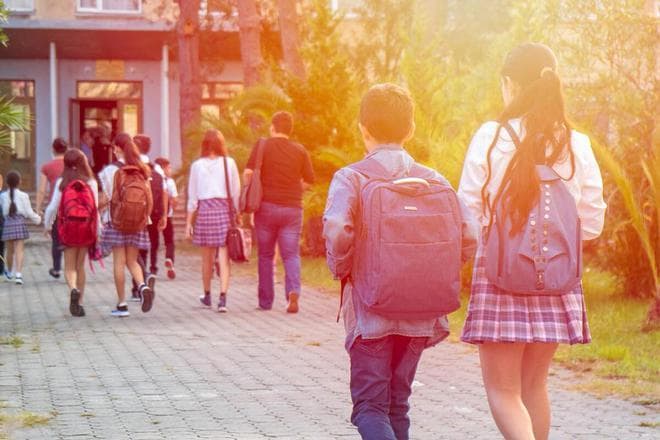 已有两地率先执行！新学年开始：福建是否会实行12年义务教育？