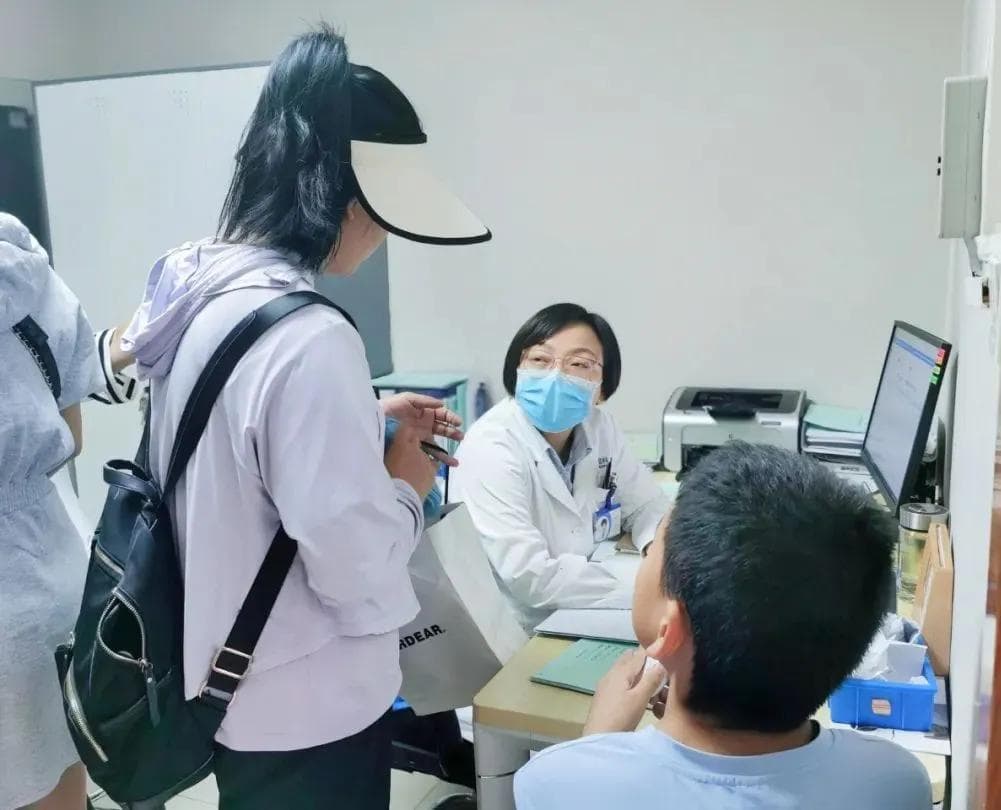 角膜塑形镜多久换一次？超期使用隐患多