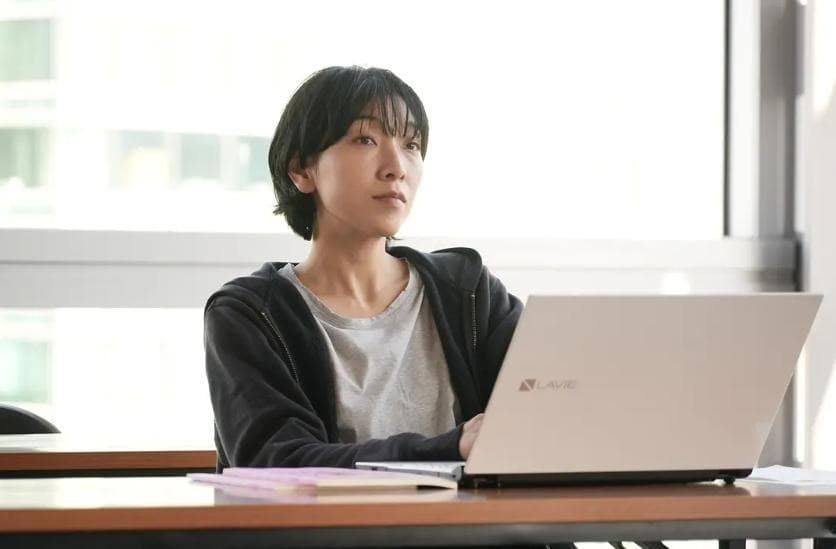 有厌蠢症的我，在职场战术性立“蠢人人设”