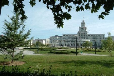 哈尔滨工业大学威海分校：海洋与智慧交融的学术殿堂