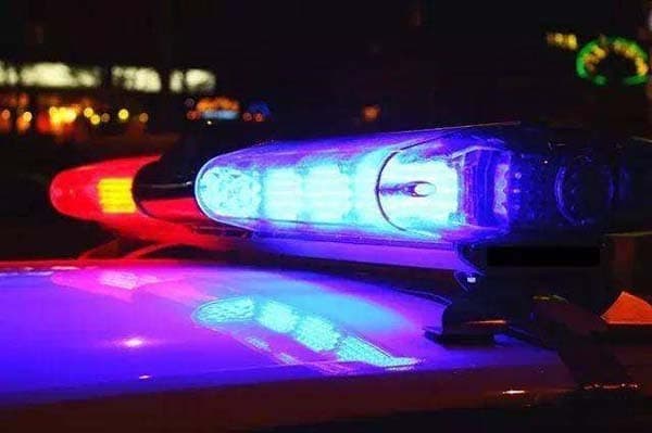 低价揽客现场加价以言语威胁等手段迫使被害人接受搬运服务 两人被杭州检方批捕