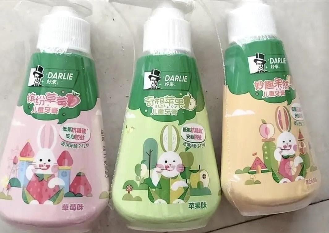 幼儿要坚持刷牙……