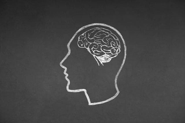 恋爱中的敏感与多疑：心理学视角下的解读