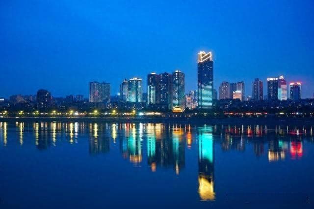 来四川泸州，一定要去一次兴平古镇，真的是让人流连忘返！
