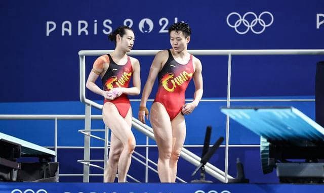 中国女子双人三米板创造六连冠！吴敏霞历史辉煌，与郭晶晶共享荣耀