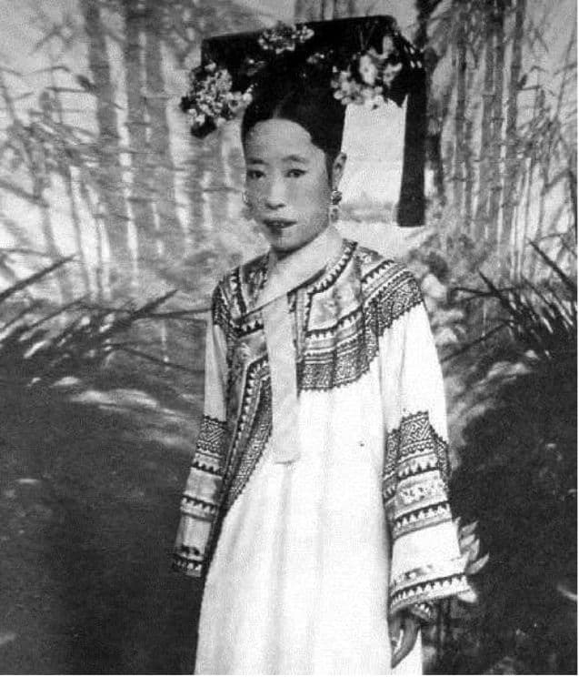 清朝最后一位太后隆裕：从被慈禧选中到被迫退位，在位仅一年就离世