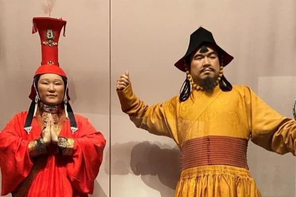 元代冠服的威严风范与百姓生活的多彩衣装