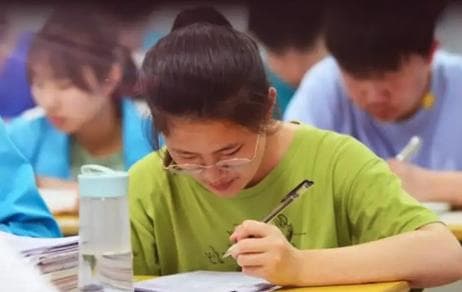 新高考选科指南：不同层次学生的最佳组合与误区规避