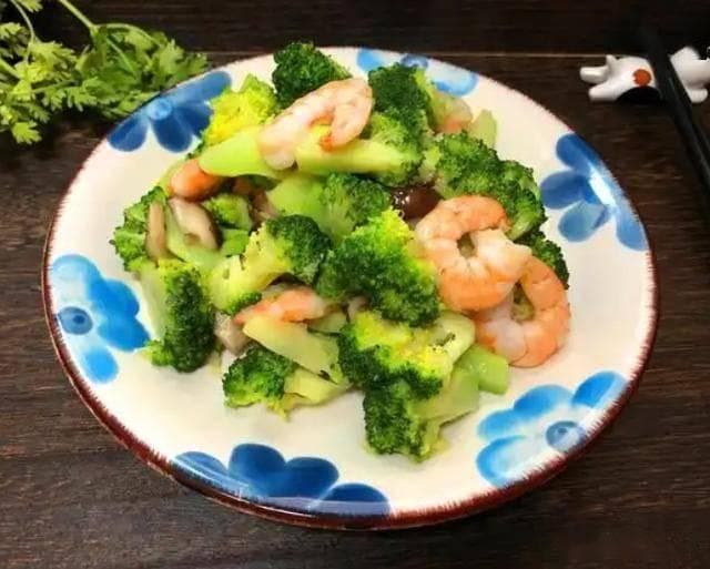 冬季少吃重口味食物，常吃这4道清淡菜，滋阴润燥不上火