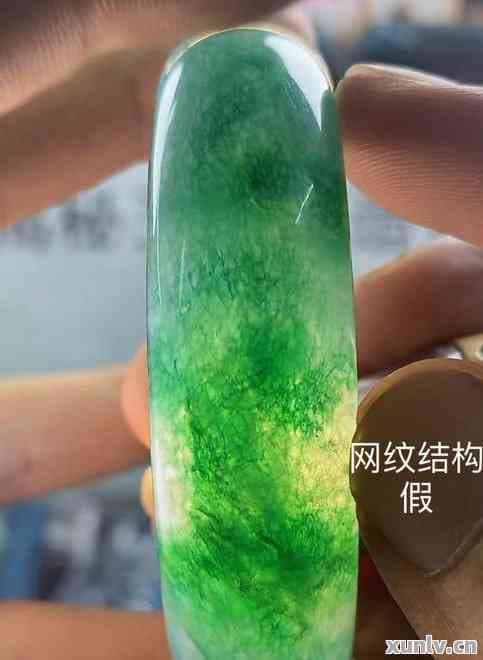 鉴定玉石用什么灯光？哪种最适宜，如何选择？