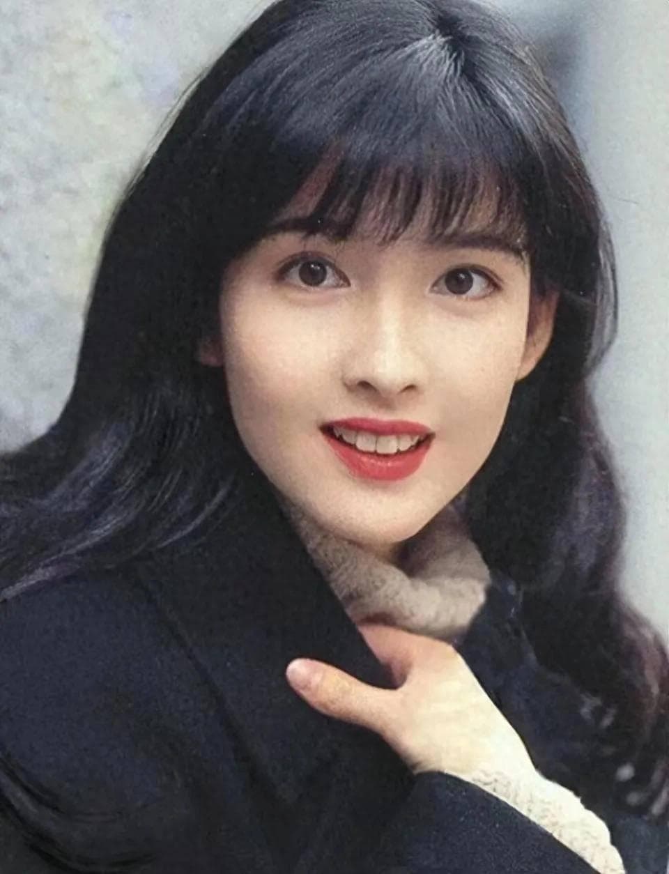 57岁的周慧敏，就这样改写了她的结局，原来她一点都不傻是我们傻