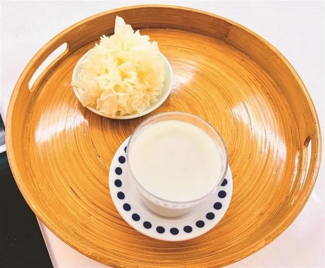 寒露防燥润肺怎么吃？教你自制「养生杏仁露」冰过更香醇