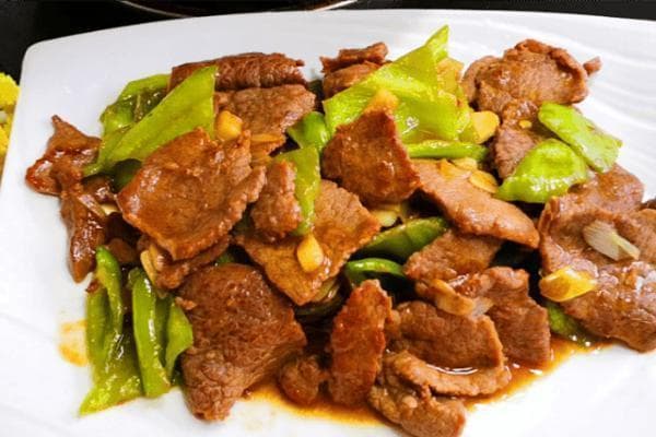 炒制牛肉，需要掌握一定的技巧和方法才能炒出好吃又嫩的牛肉菜肴