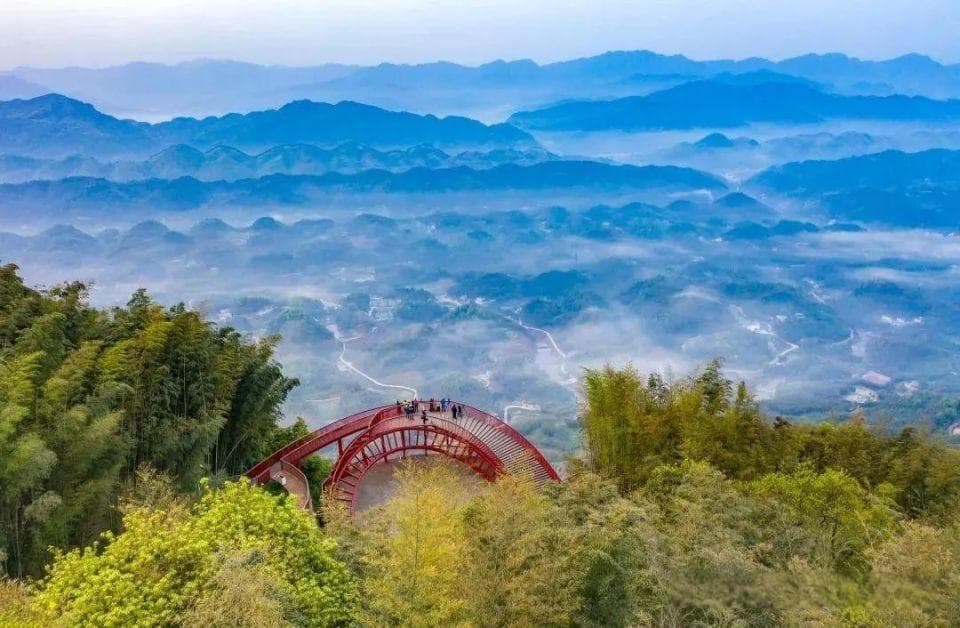7-8月份穷游最佳去处，夏日旅游必去！