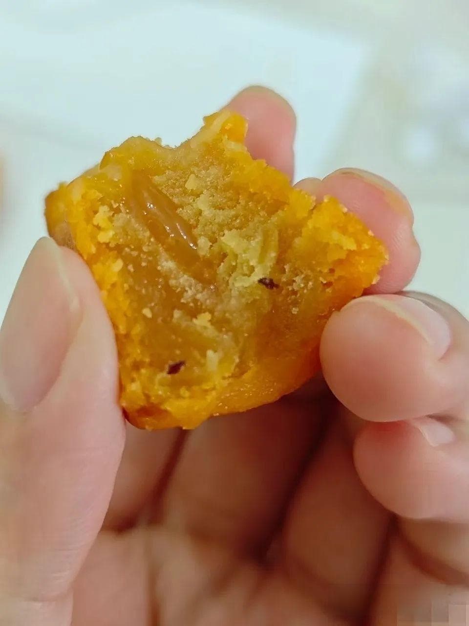 消费者频频投诉吃出虫子、毛发！三只松鼠深陷食品安全危机