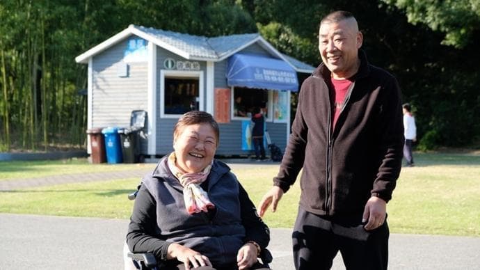 上海这些渐冻症家庭约定：新的一年，要带着彼此的爱和温暖一起前进