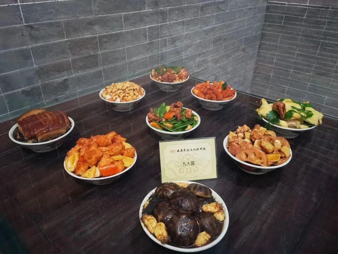 珠海美食全攻略：从九大簋到海鲜盛宴，尽显岭南饮食文化魅力