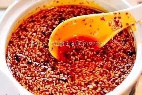 揭秘红油炼制方法 新式红油熬制 辣椒油的做法