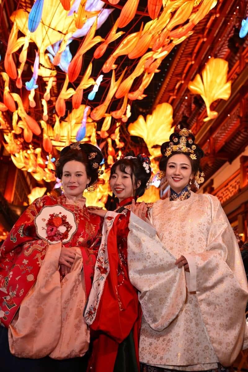 春晚汉服秀惊艳全网：当千年华服遇上现代舞台