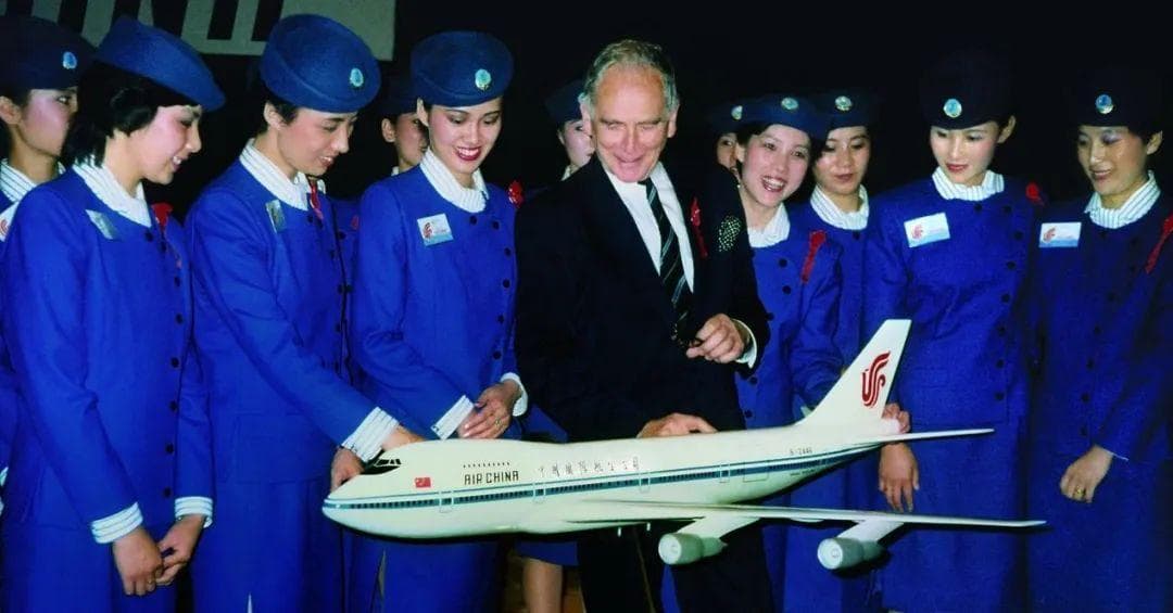 国内一航司空乘可穿平底鞋上班，网友：支持！
