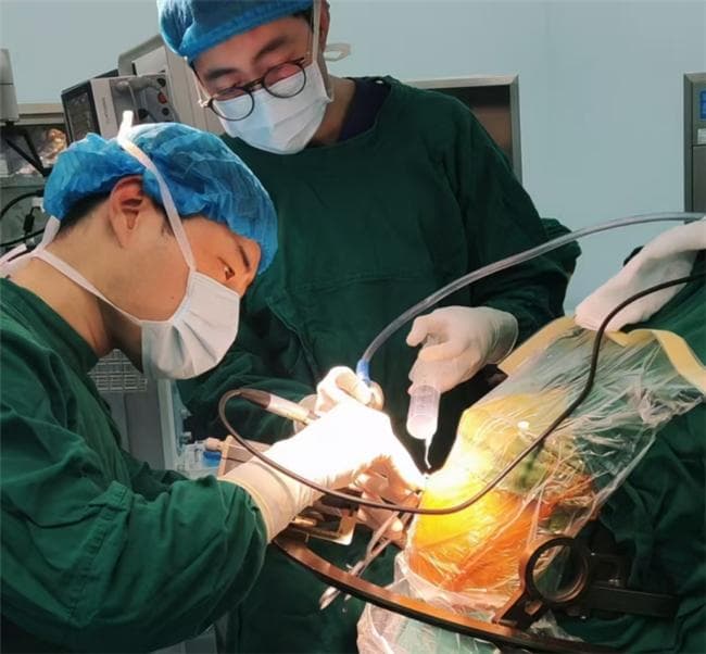 反复眨眼、挤眼、睁不开眼，竟是梅杰综合征！