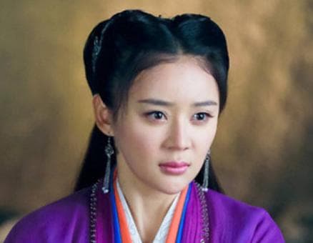 金庸眼中的任盈盈：一个复杂多面的武侠女性形象