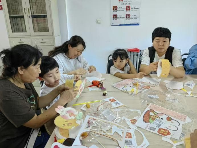 辽宁省本溪市溪湖区石桥子街道仁和社区关工委联合西高堡村关工委开展中秋节活动