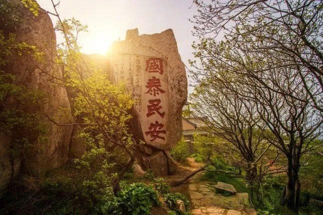 中国古代的视觉文化：铭石为景、绘图证史、造像发心