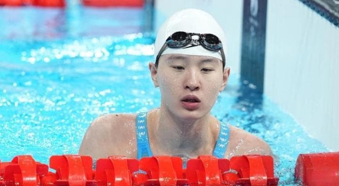 马佳，夺得女子50米自由泳S11级金牌，再次打破了由她保持的世界记录