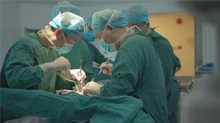 广东祈福医院成功完成一例胸腔镜下食管平滑肌瘤切除术