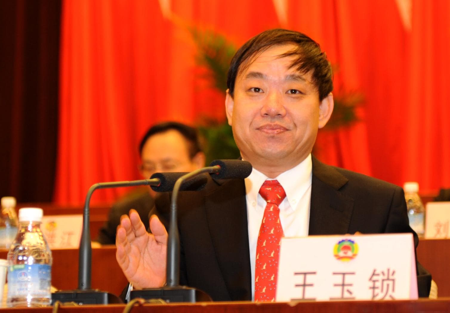 新奥能源市值较高点蒸发超千亿，前河北首富王玉锁身家缩水