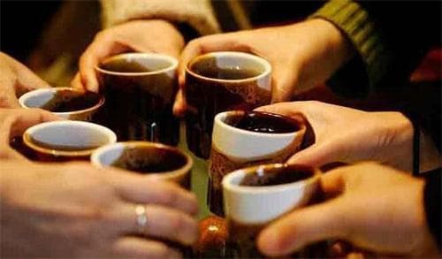 活血祛寒抗衰护心 女人喝黄酒有四大好处