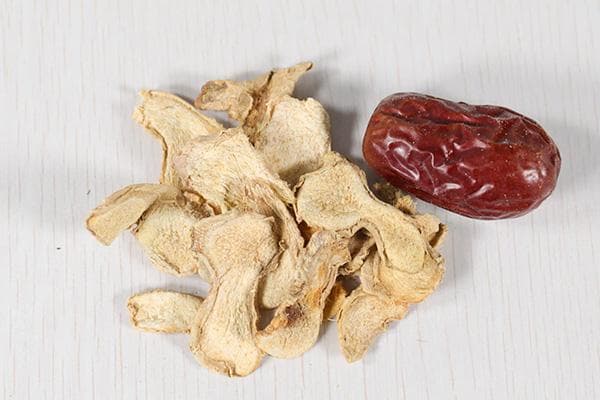 四味中药价值高，但用来泡酒却有毒，别乱用