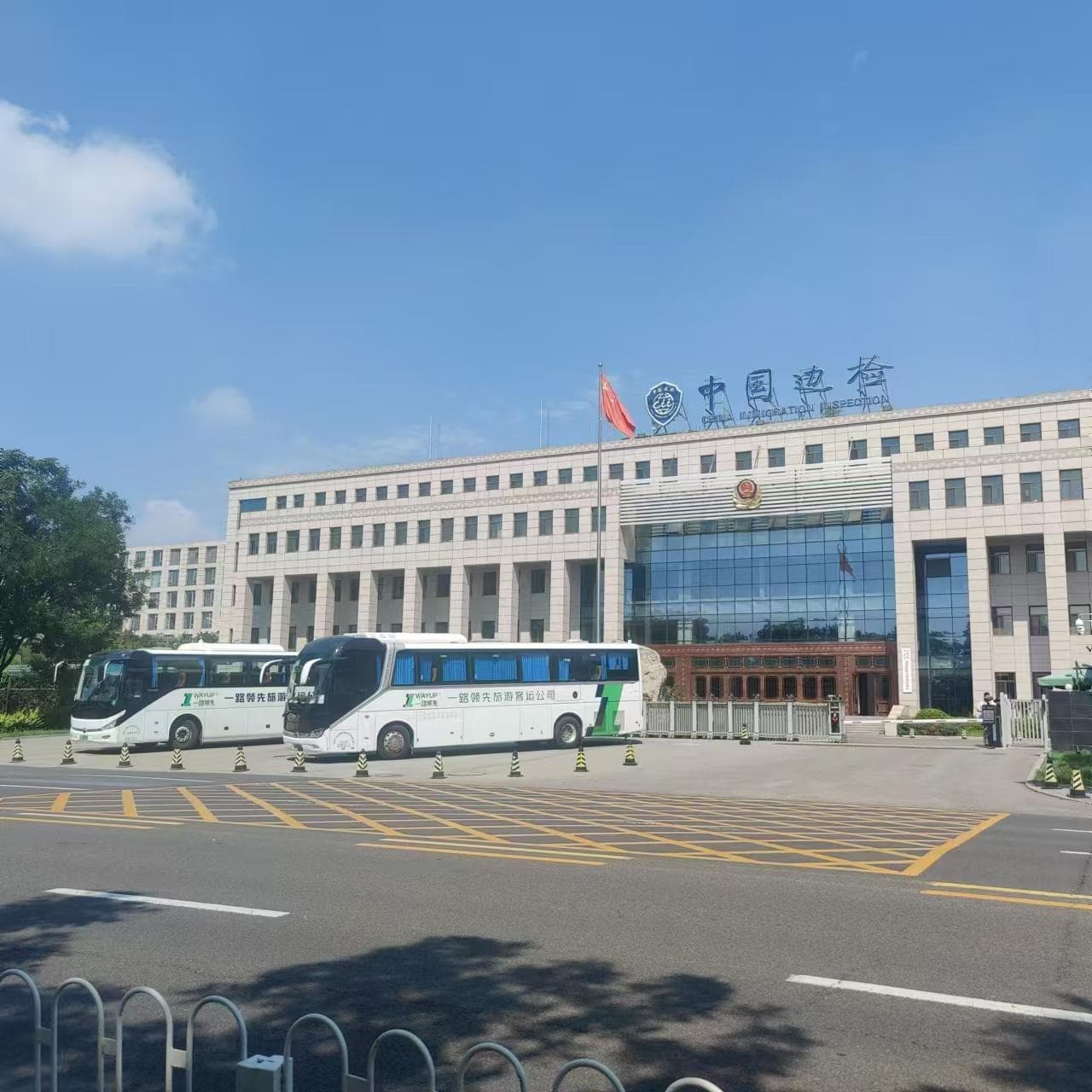 旅游租车全攻略：如何规避风险，享受无忧旅程