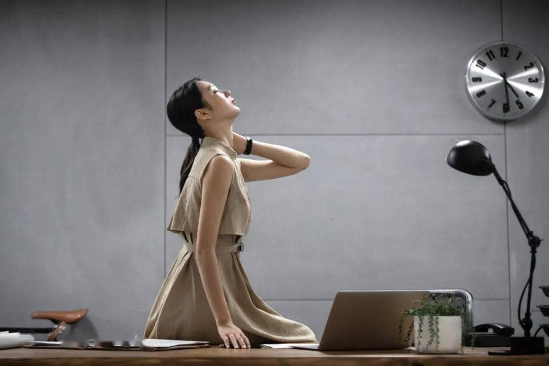 颈椎不舒服，到底是拍X光、CT还是核磁共振？